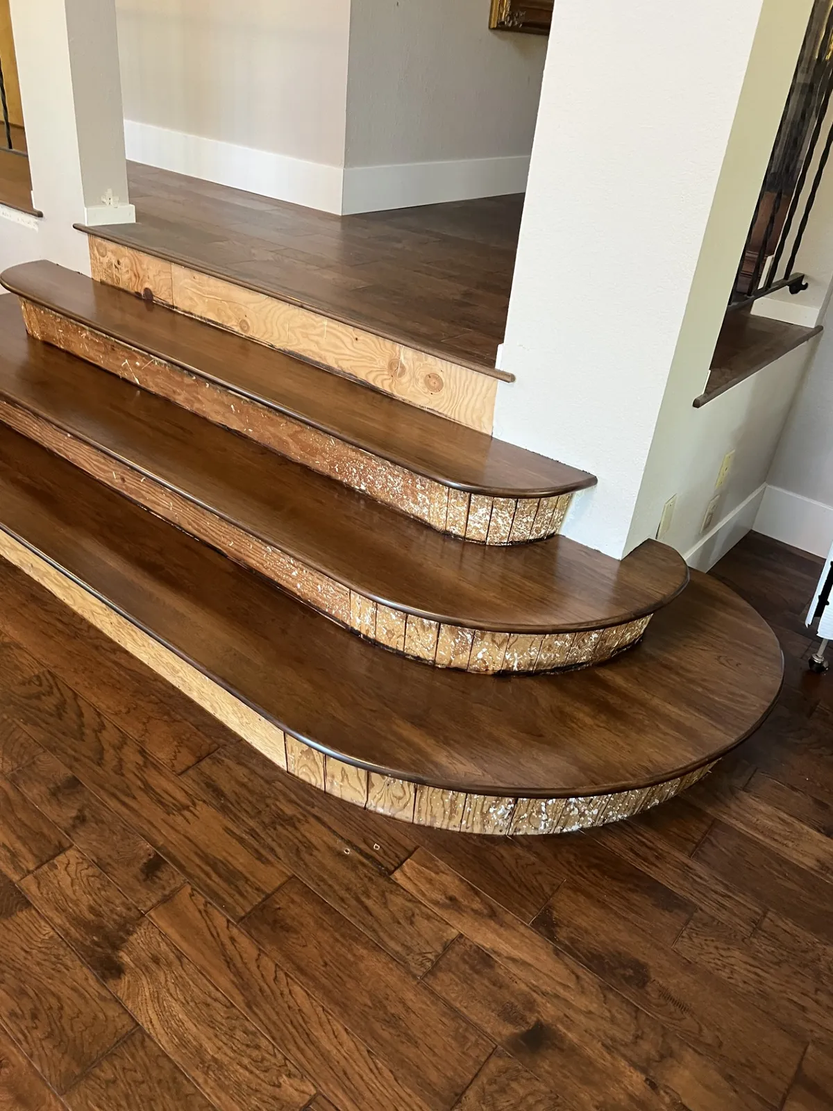 Custom Curved Staircase: custom staircase D